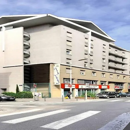 Hotel apartamentowy Sejours & Affaires Saxe-gambetta