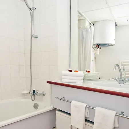 Sejours & Affaires Saxe-gambetta 3*