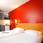 Sejours & Affaires Saxe-gambetta 3*