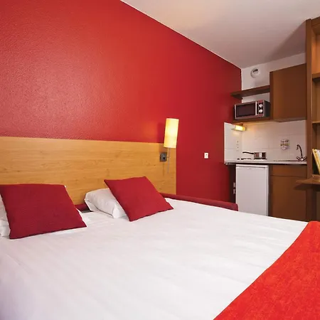 Sejours & Affaires Saxe-gambetta Apart Otel 3*