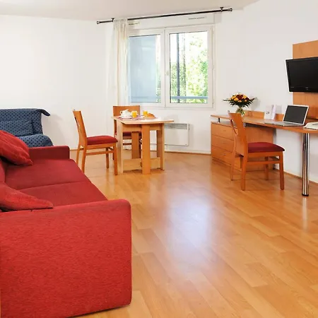 Sejours & Affaires Saxe-gambetta Apart Otel 3*