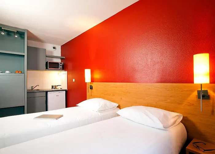 Sejours & Affaires Saxe-gambetta 3*